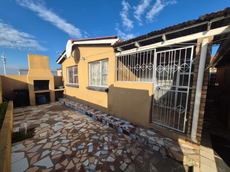 2 Bedroom Property for Sale in New Brighton Eastern Cape